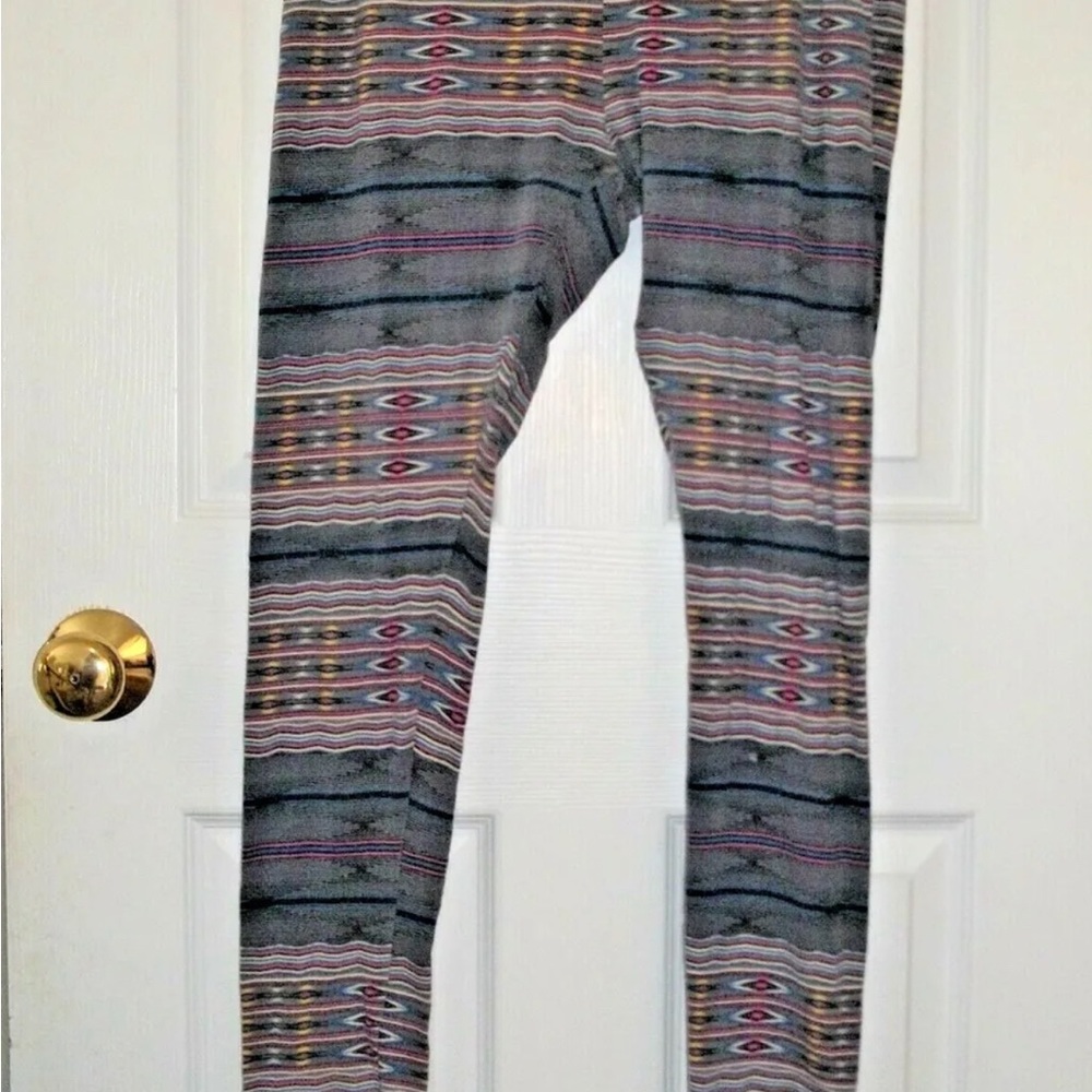 Lily Rose juniors size 28” waist geometric  print blue pink gray black leggings